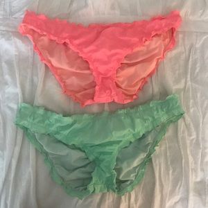 VS Swim ruffle bottoms